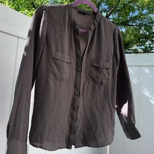 RO & DE OLIVE BUTTON DOWN BLOUSE